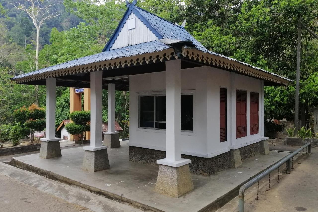 Oyo 89954 D'Yan Chalet Екстериор снимка